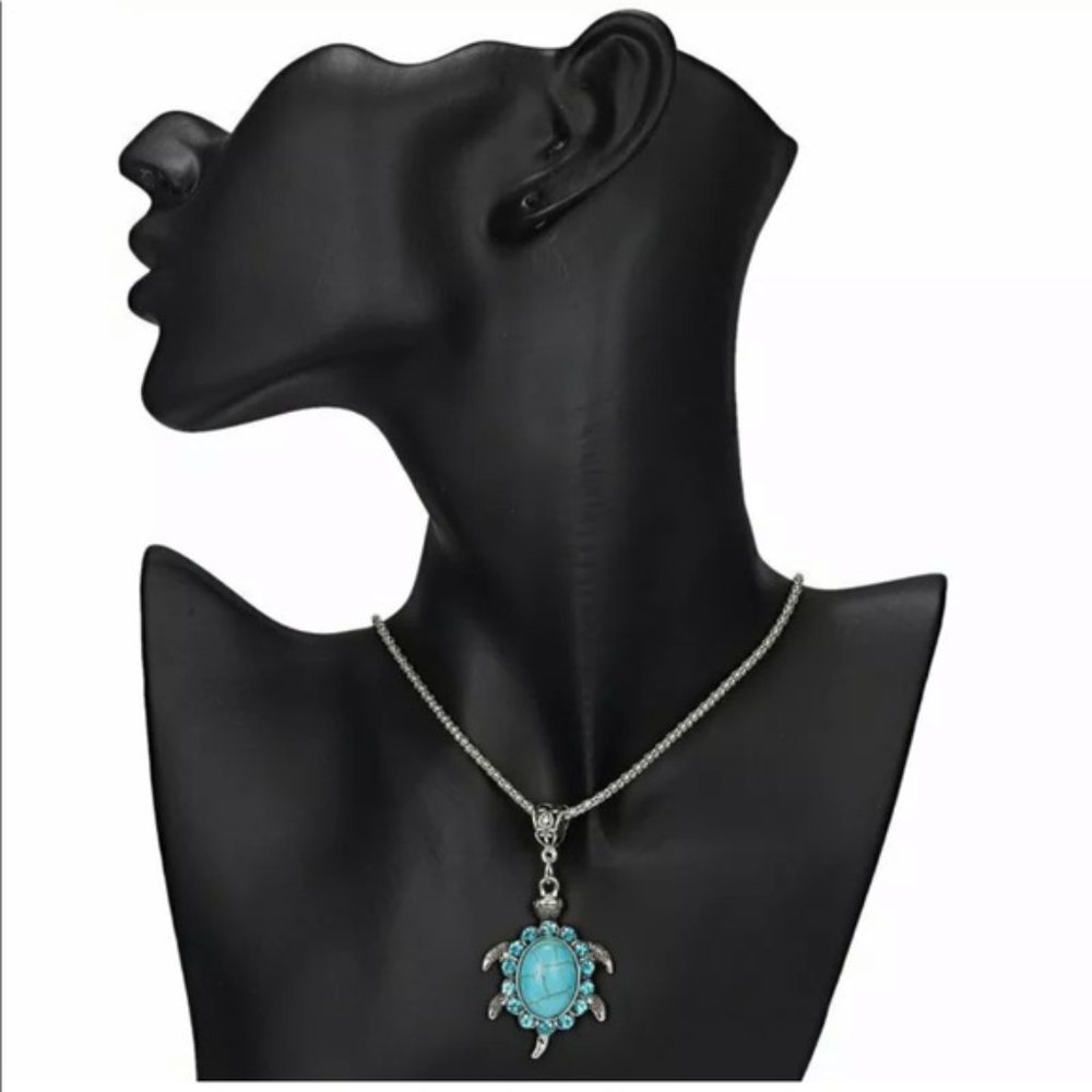 Women’s Boho Turquoise Silver 🐢 Turtle Necklace - Picture 7 of 7